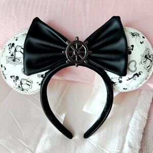 Loungefly - Steamboat Willie Ears